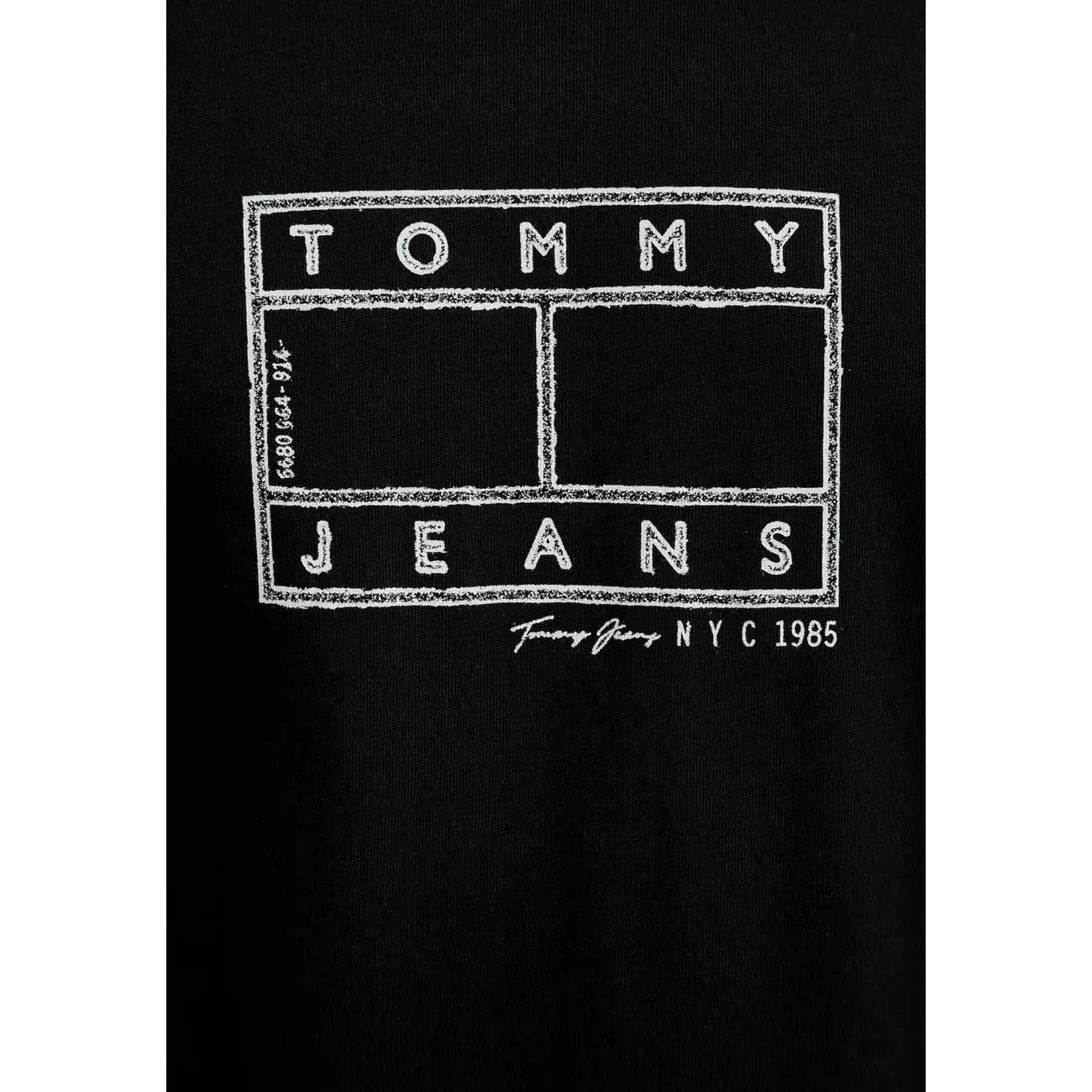 Tommy Hilfiger Jeans - Tommy Hilfiger Jeans Men T-Shirt by Tommy Hilfiger Jeans
