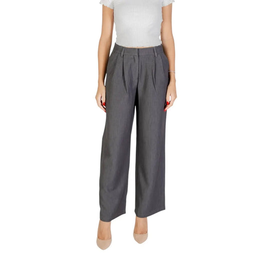 Only Women Premium Stretch Trousers With Functional Front Pockets by Only